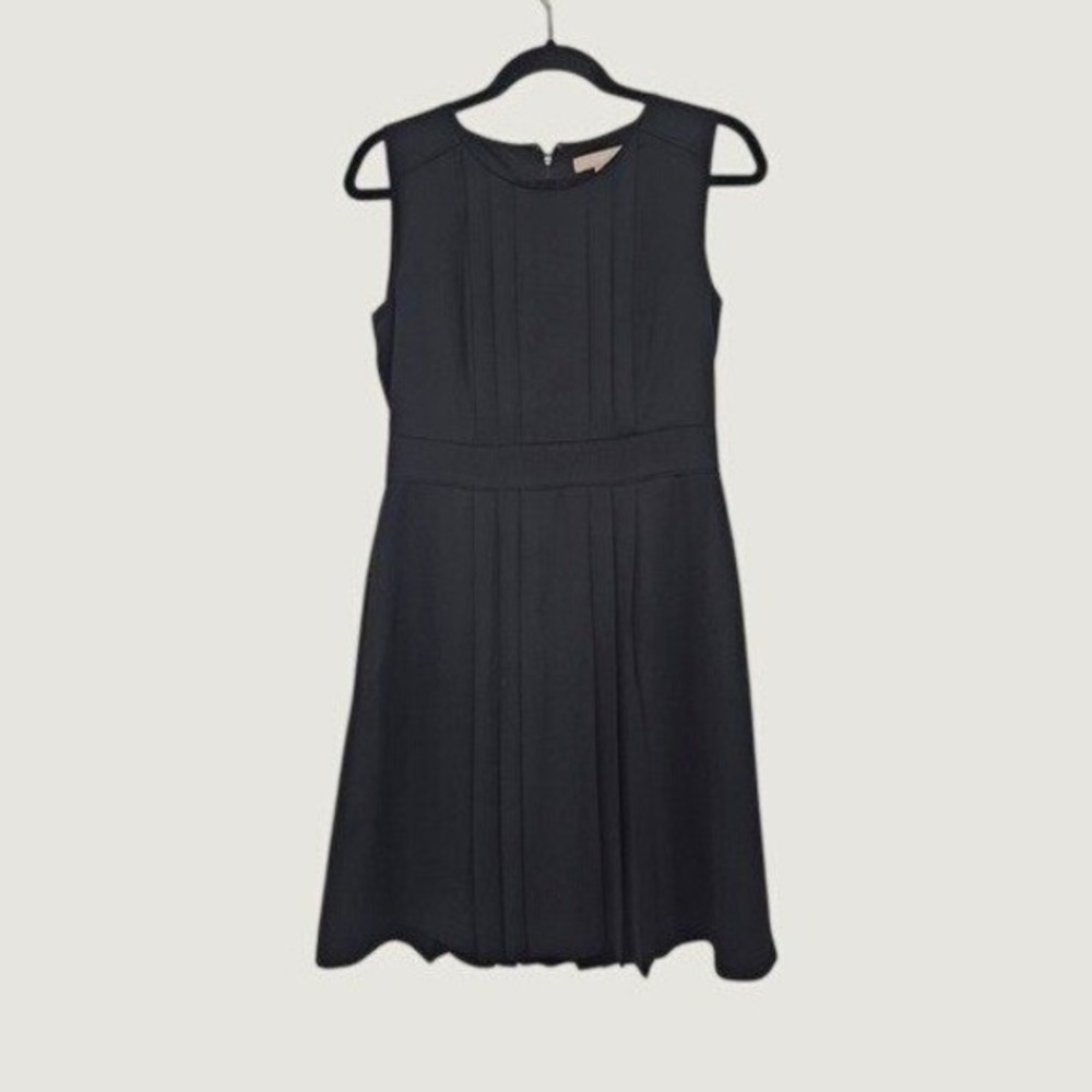 Banana Republic Fit Flare Dress 4 Black Pleated Sleeveless LBD Career Capsule ~